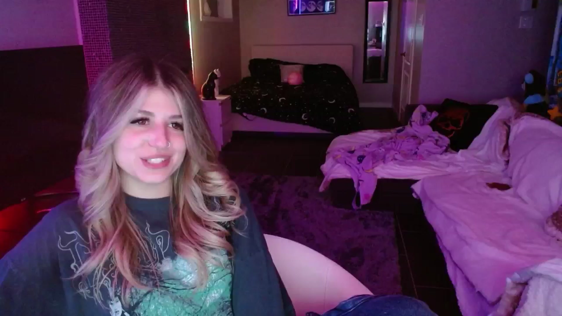 Gallery image thumbnail from Serafina's myfreecams stream on, 09/04/2024, 04:44 image 7 of 20