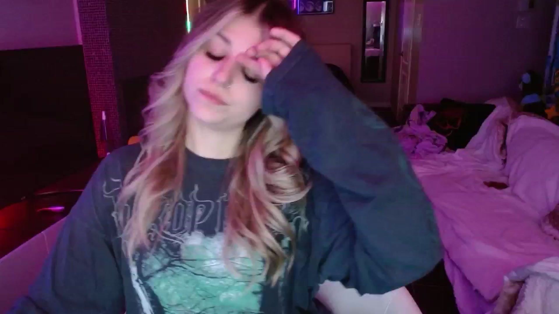 Gallery image thumbnail from Serafina's myfreecams stream on, 09/04/2024, 04:44 image 4 of 20