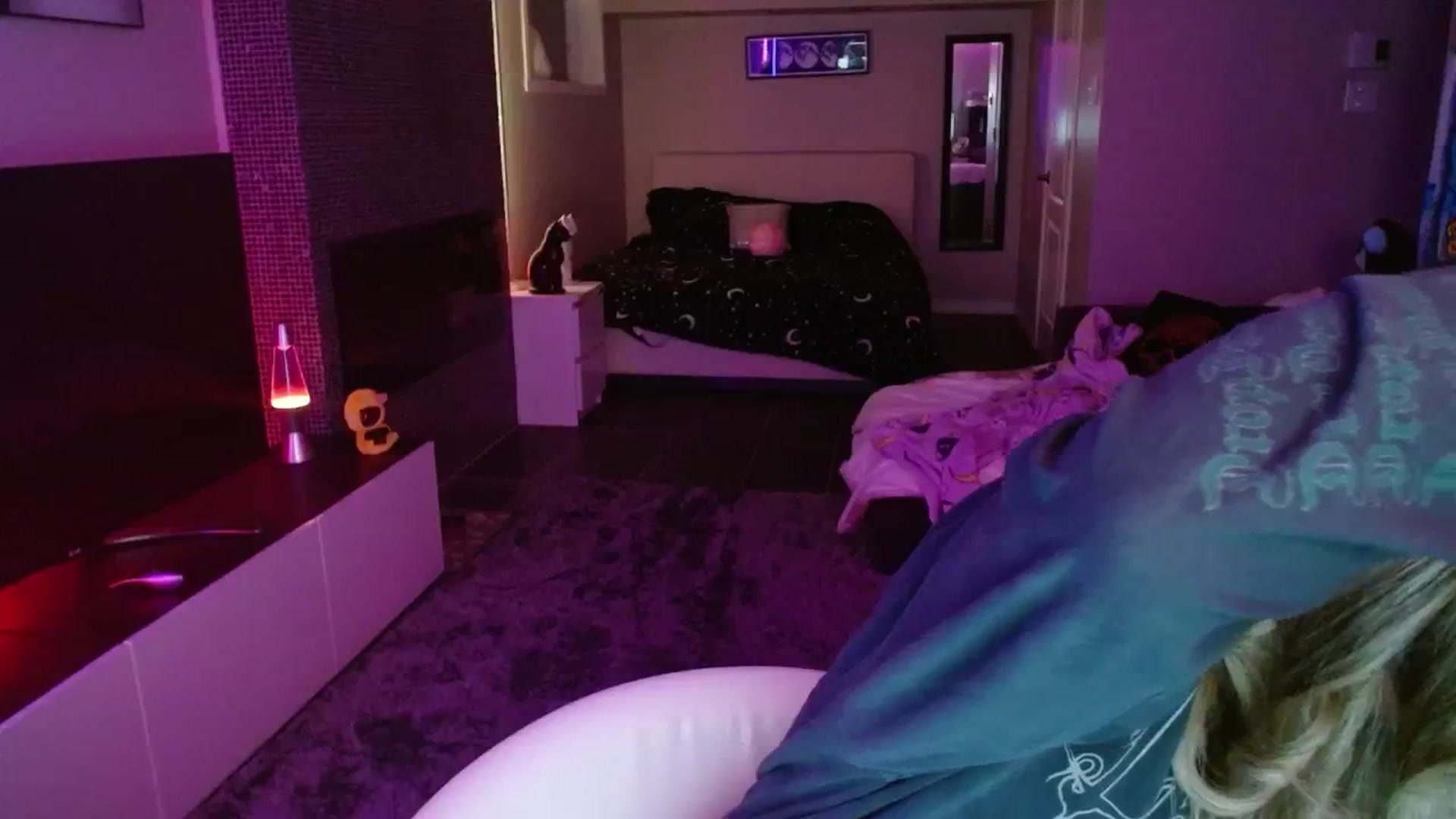 Gallery image thumbnail from Serafina's myfreecams stream on, 09/04/2024, 04:44 image 11 of 20