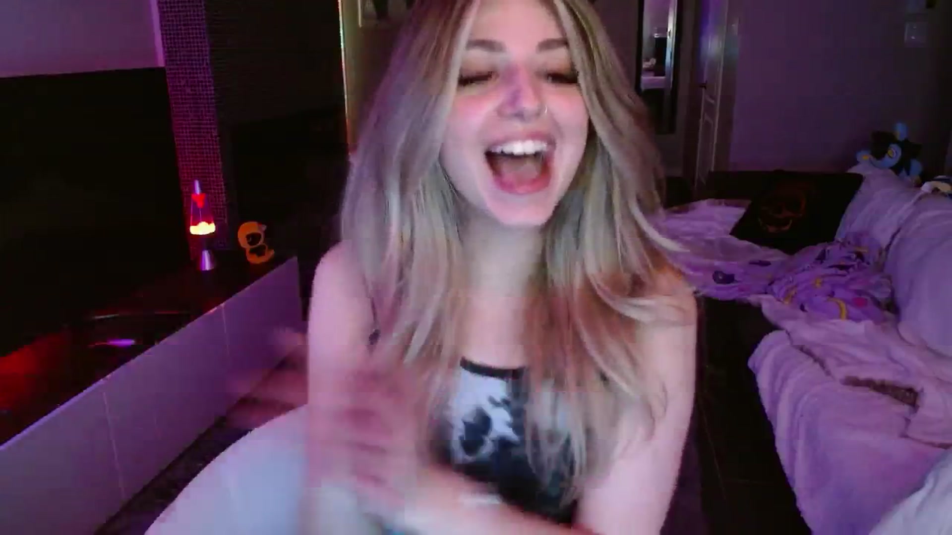 Gallery image thumbnail from Serafina's myfreecams stream on, 09/08/2024, 07:03 image 18 of 20