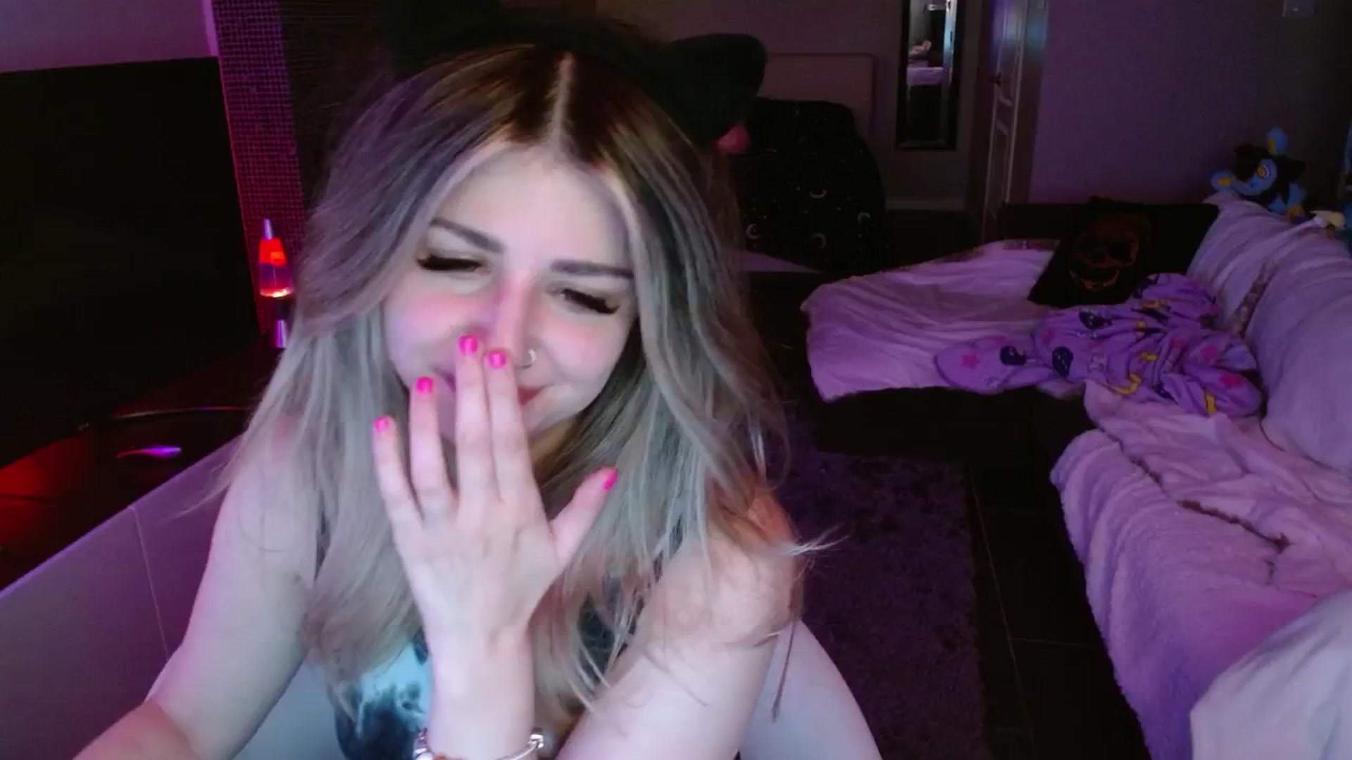 Gallery image thumbnail from Serafina's myfreecams stream on, 09/08/2024, 07:03 image 14 of 20