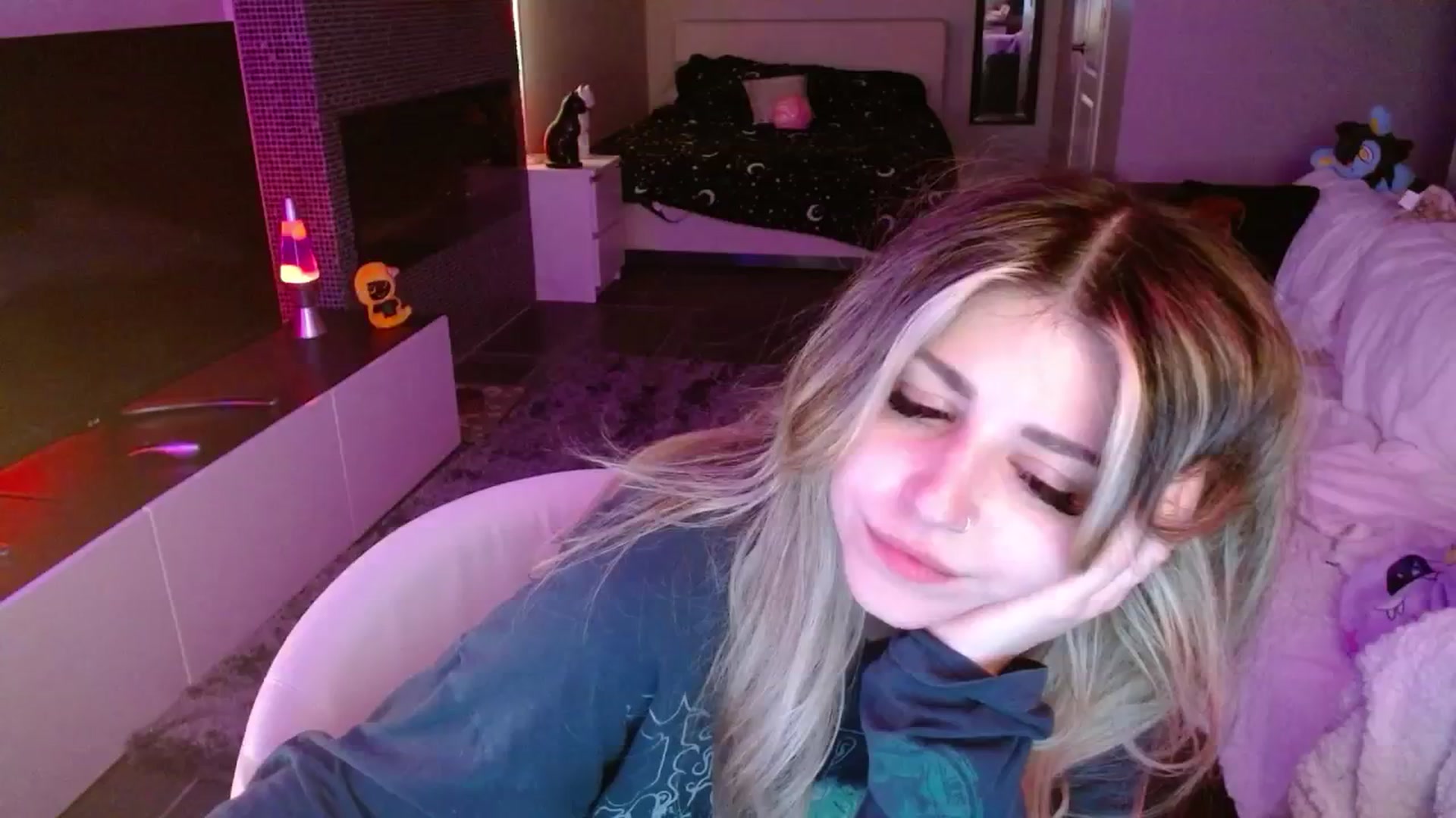 Gallery image thumbnail from Serafina's myfreecams stream on, 09/08/2024, 08:43 image 19 of 20