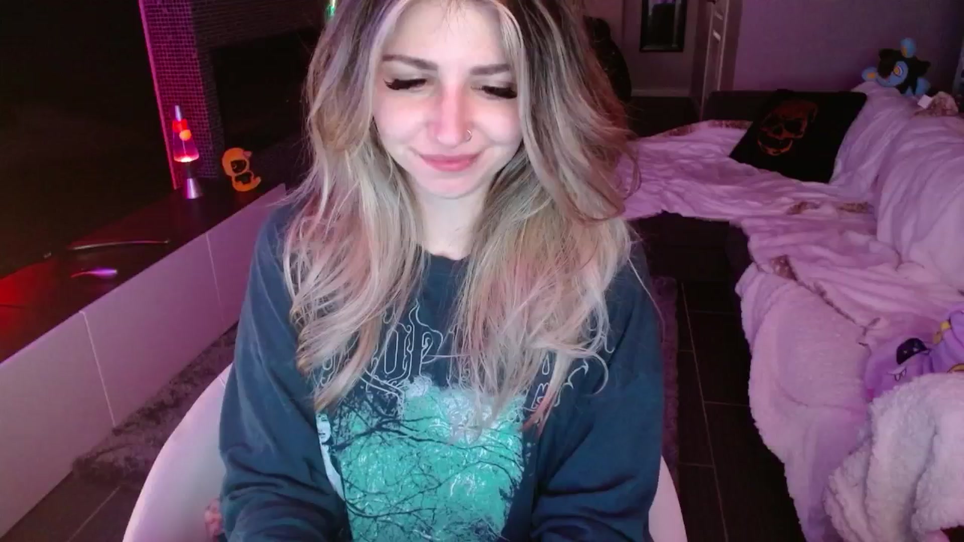 Gallery image thumbnail from Serafina's myfreecams stream on, 09/08/2024, 08:43 image 13 of 20