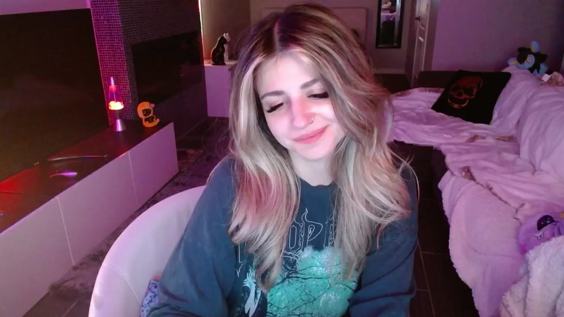 Gallery image thumbnail from Serafina's myfreecams stream on, 09/08/2024, 08:43 image 20 of 20