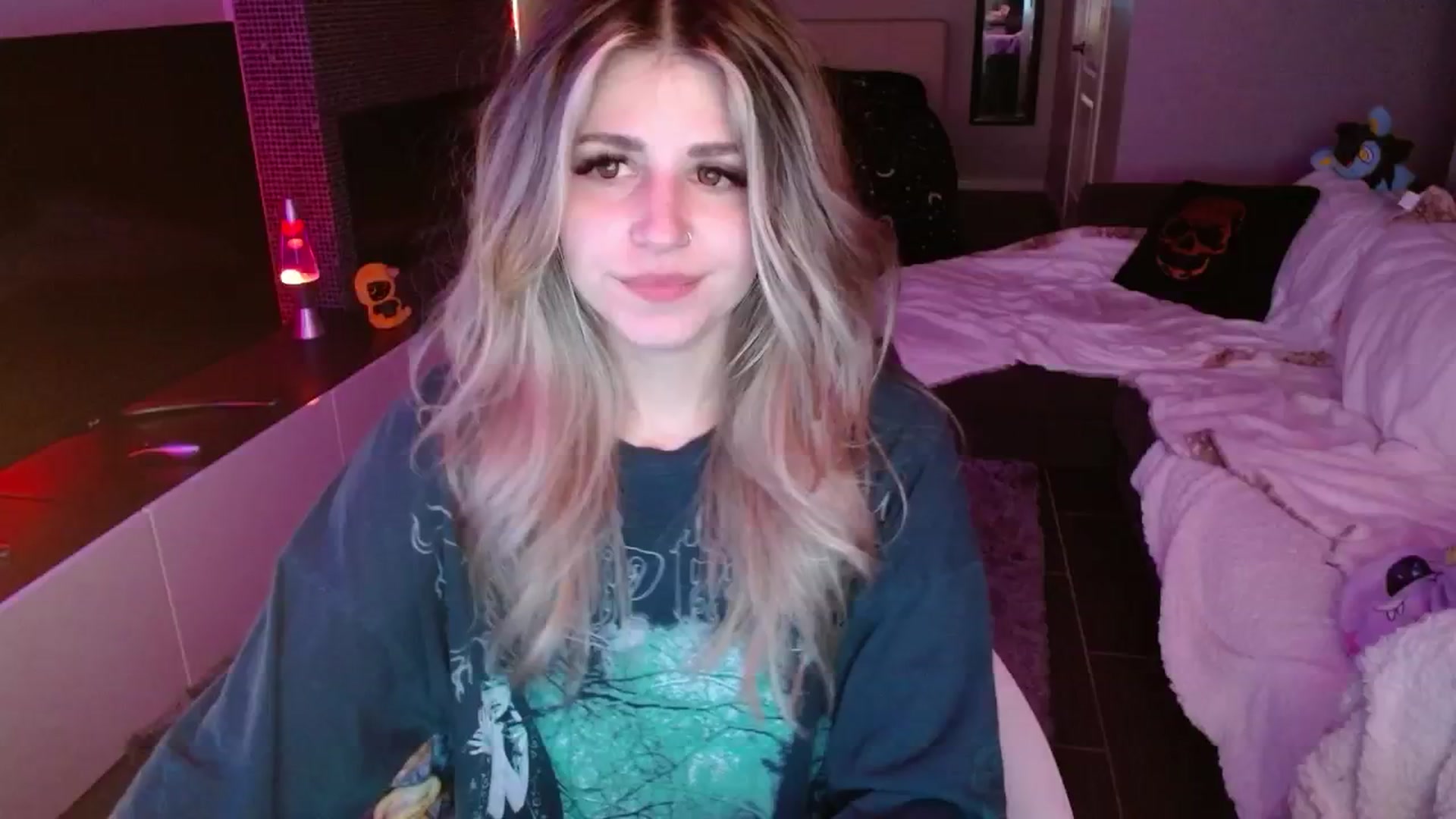 Gallery image thumbnail from Serafina's myfreecams stream on, 09/08/2024, 08:43 image 16 of 20