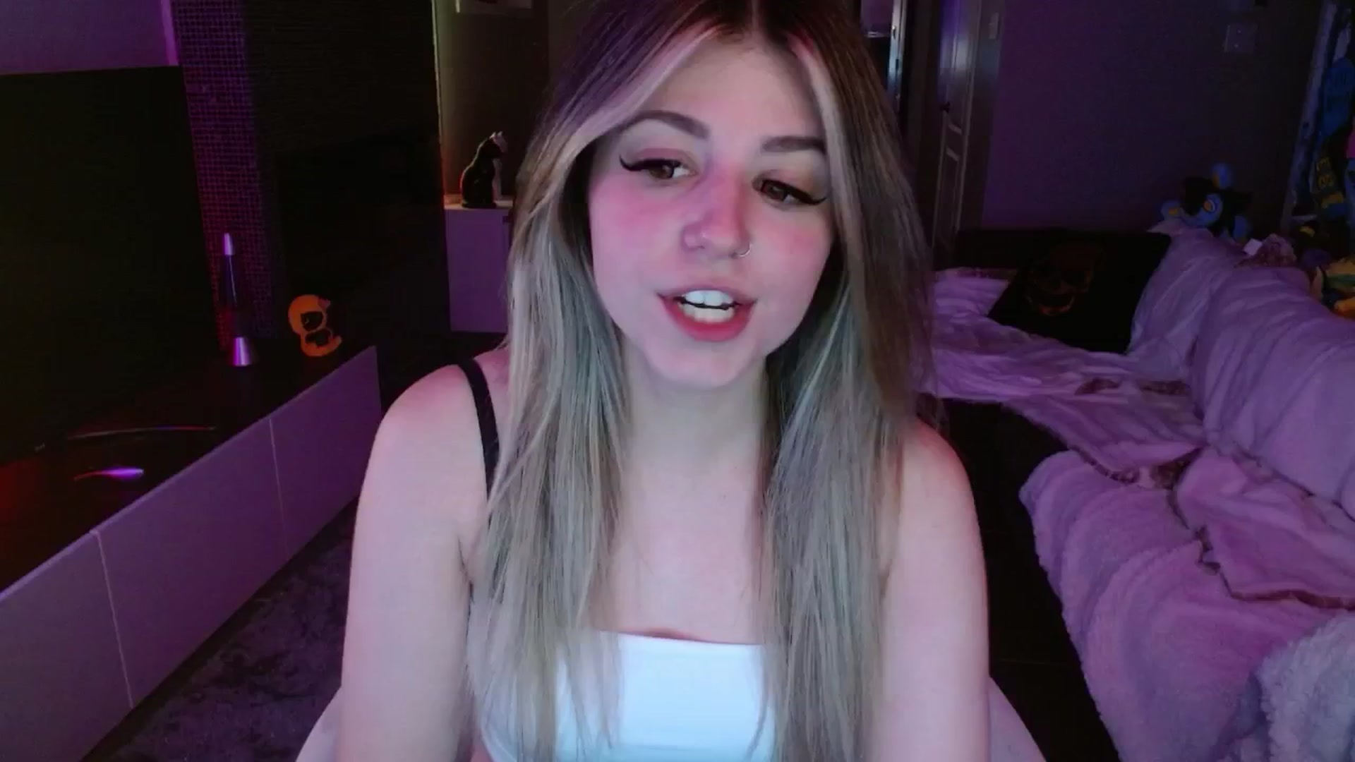 Gallery image thumbnail from Serafina's myfreecams stream on, 09/11/2024, 03:18 image 4 of 20