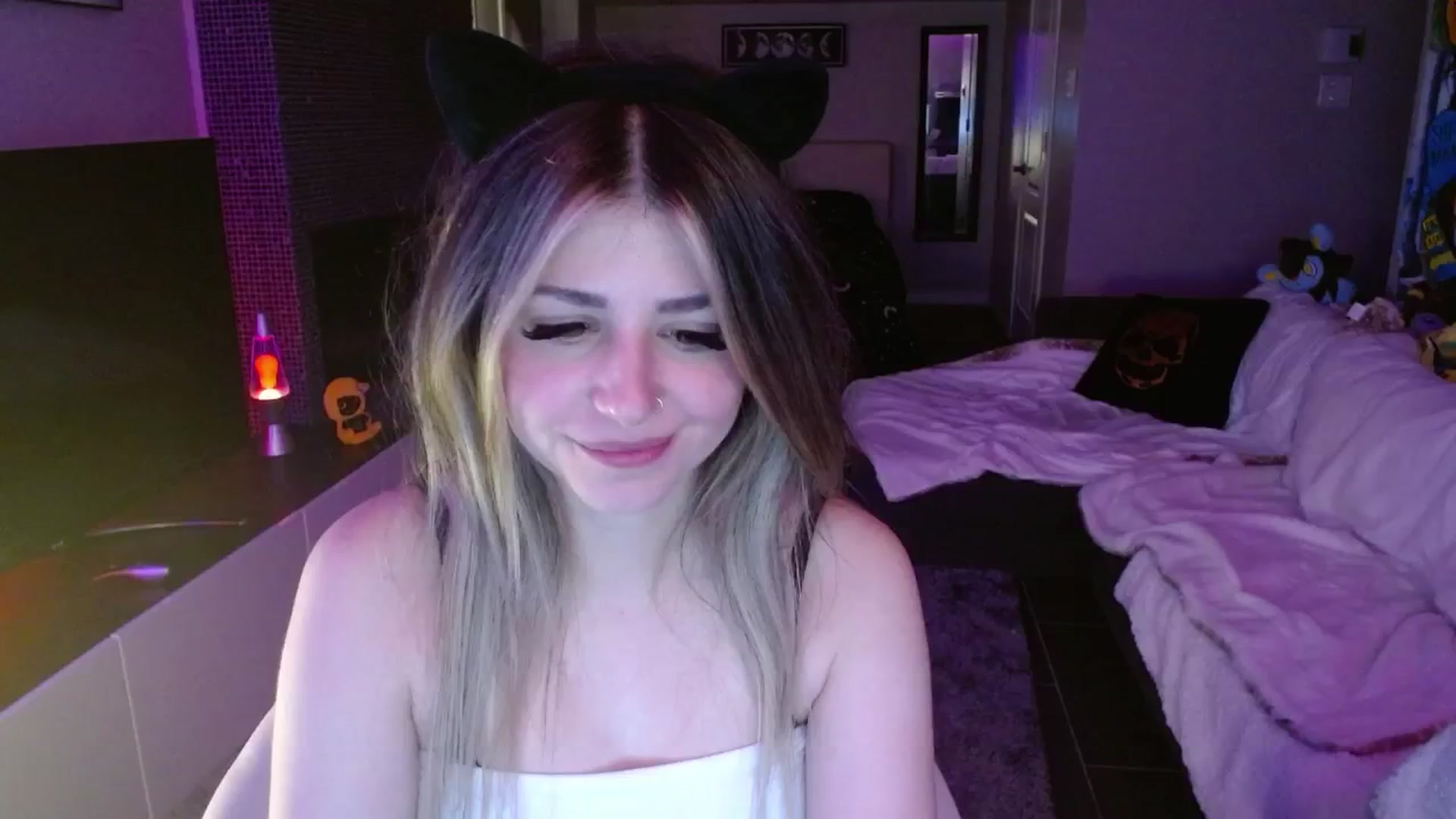 Gallery image thumbnail from Serafina's myfreecams stream on, 09/11/2024, 05:42 image 17 of 20