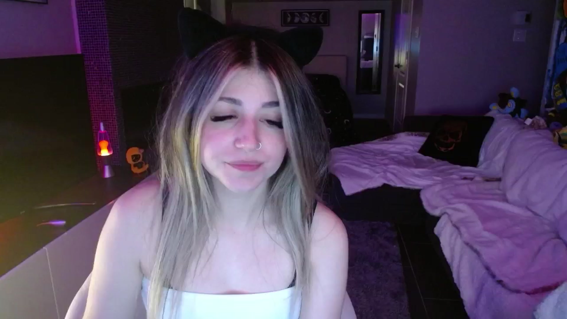 Gallery image thumbnail from Serafina's myfreecams stream on, 09/11/2024, 05:42 image 16 of 20