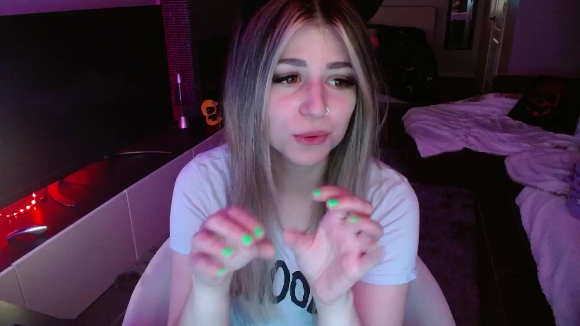 Gallery image thumbnail from Serafina's myfreecams stream on, 09/12/2024, 05:27 image 16 of 20