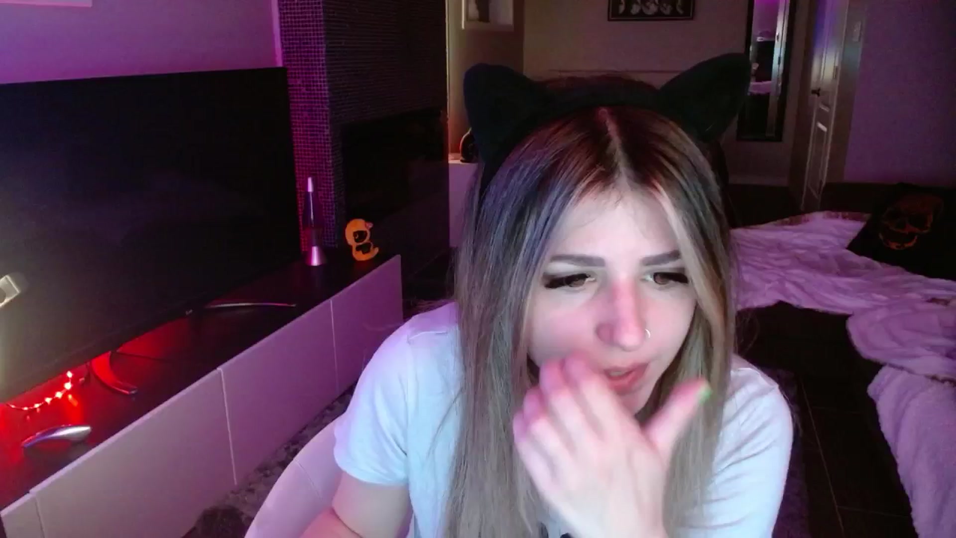 Gallery image thumbnail from Serafina's myfreecams stream on, 09/12/2024, 05:27 image 15 of 20