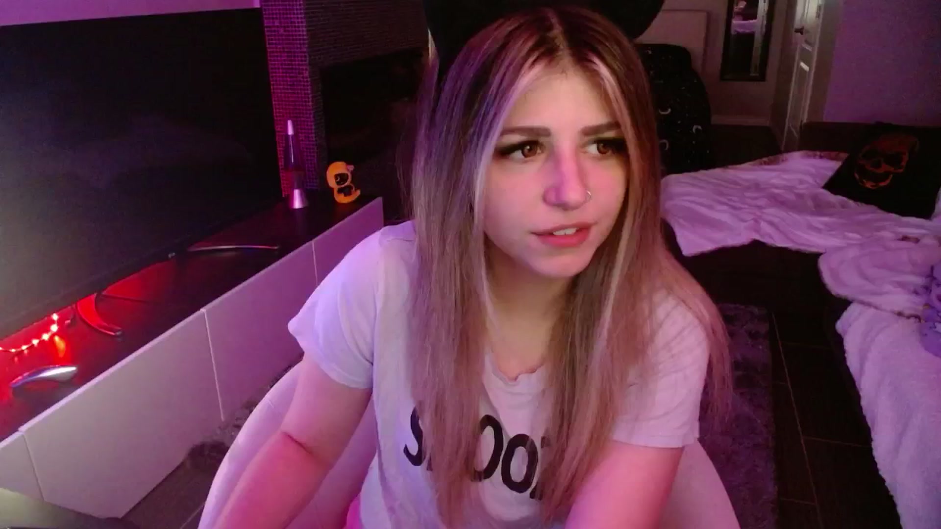 Gallery image thumbnail from Serafina's myfreecams stream on, 09/12/2024, 05:27 image 20 of 20
