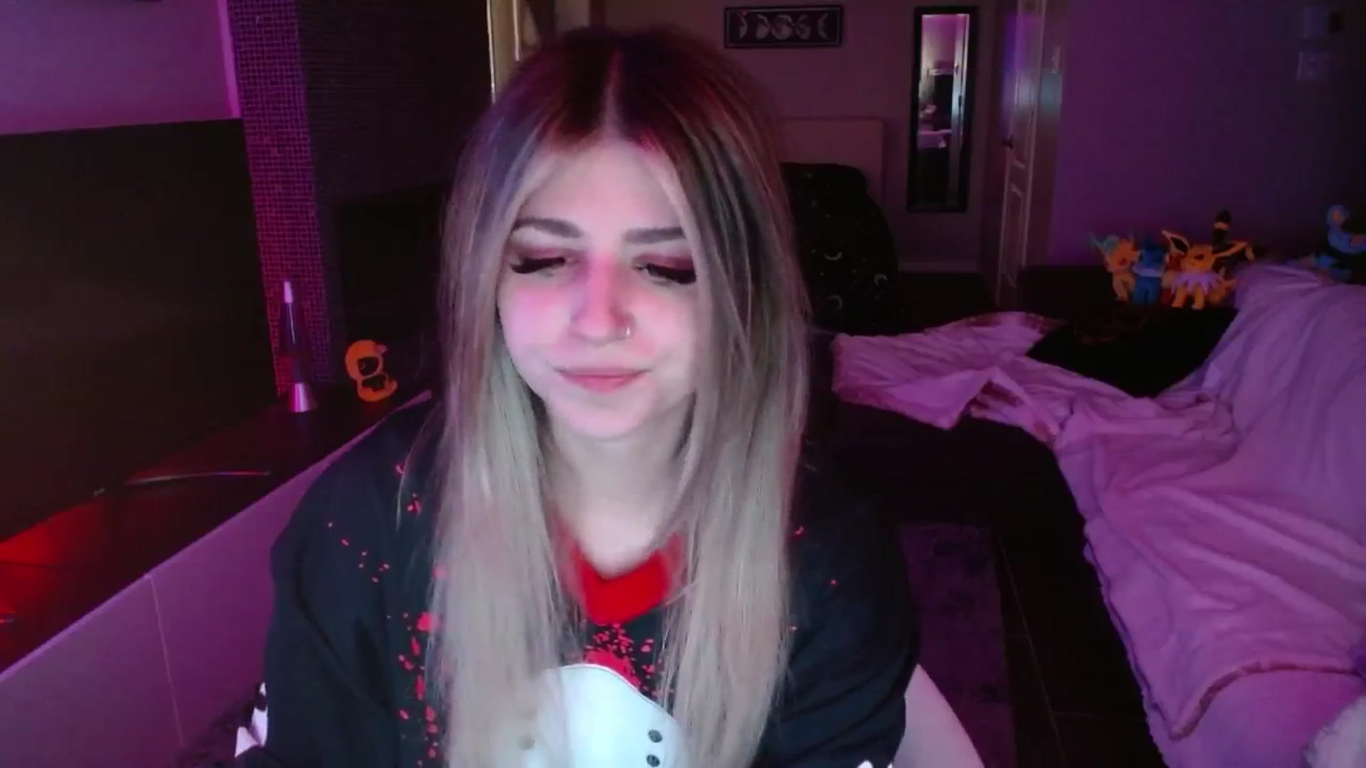 Gallery image thumbnail from Serafina's myfreecams stream on, 09/14/2024, 03:41 image 9 of 20