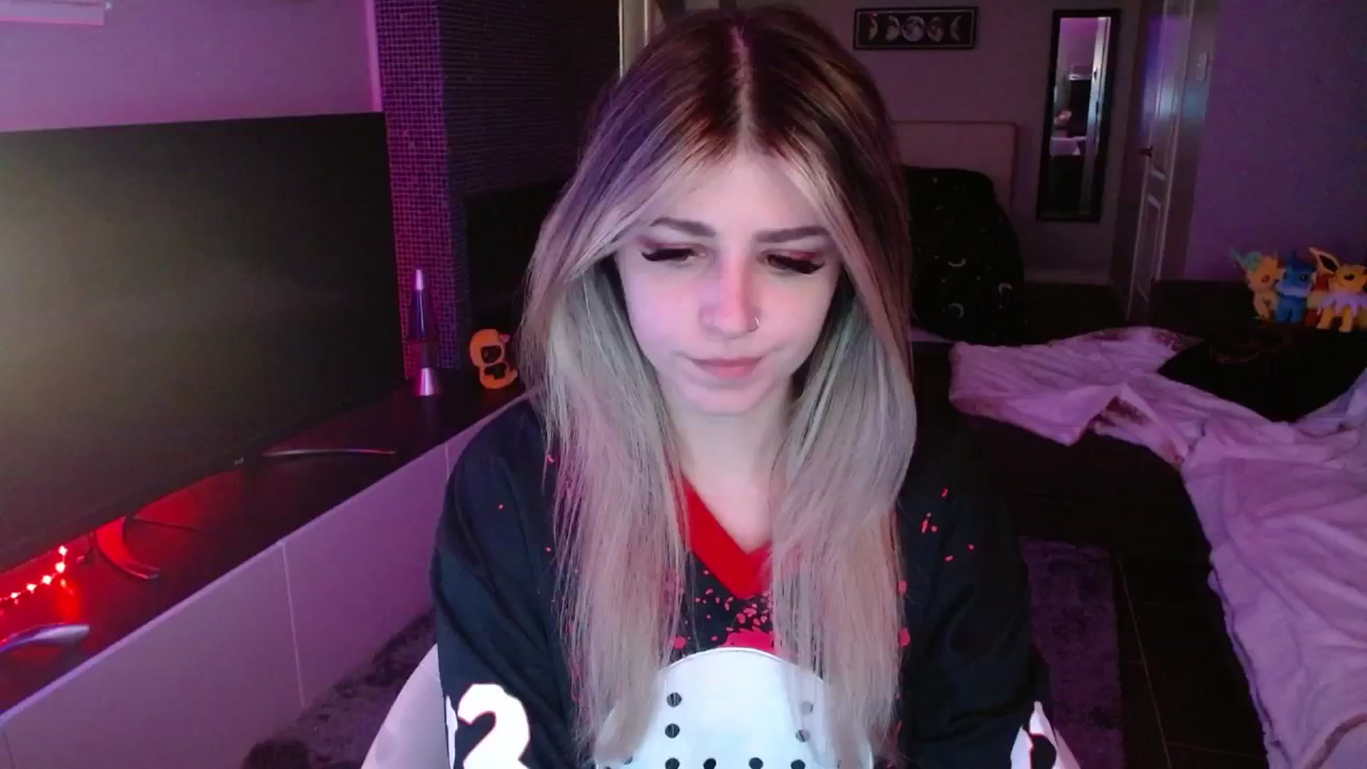 Gallery image thumbnail from Serafina's myfreecams stream on, 09/14/2024, 03:41 image 1 of 20