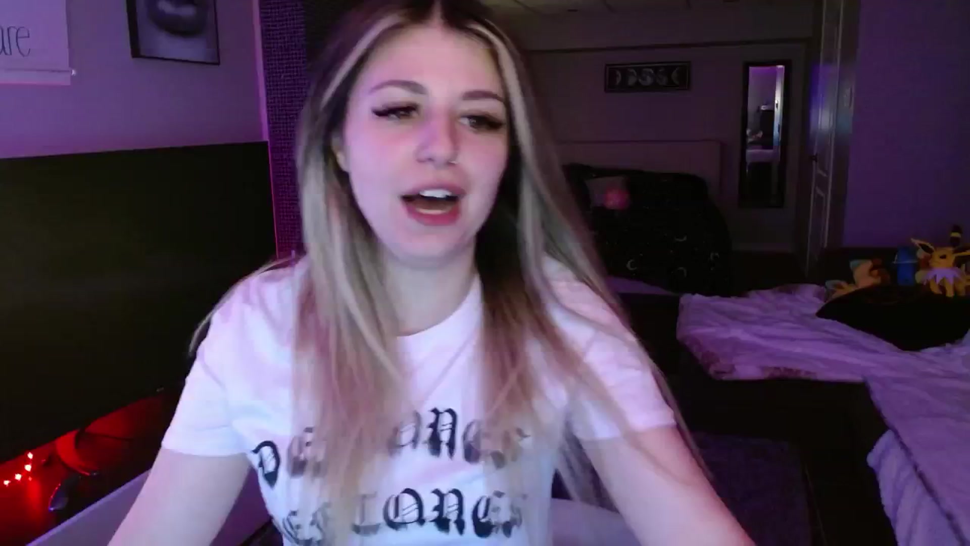Gallery image thumbnail from Serafina's myfreecams stream on, 09/19/2024, 02:40 image 10 of 20