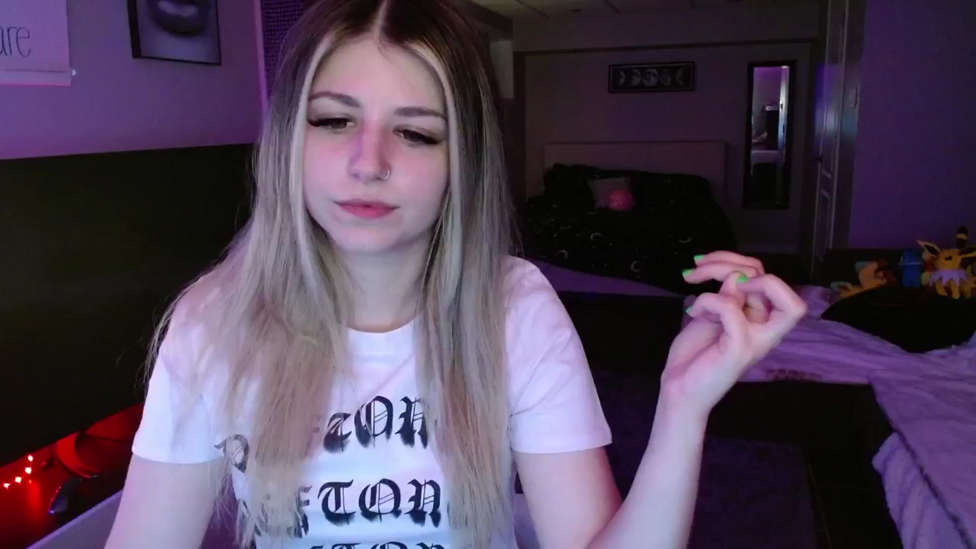 Gallery image thumbnail from Serafina's myfreecams stream on, 09/19/2024, 02:40 image 2 of 20