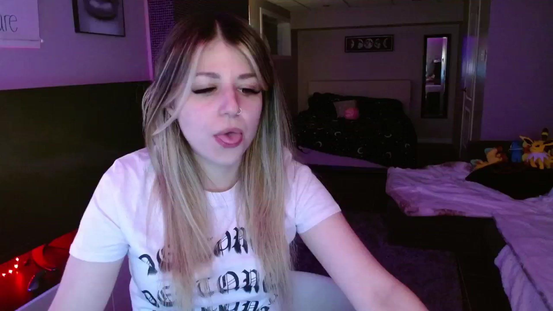 Gallery image thumbnail from Serafina's myfreecams stream on, 09/19/2024, 02:40 image 15 of 20