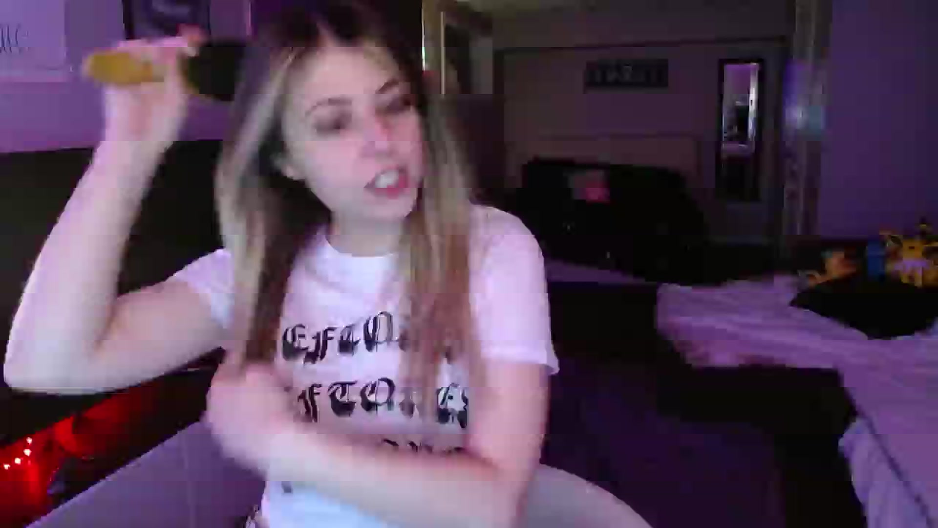 Gallery image thumbnail from Serafina's myfreecams stream on, 09/19/2024, 02:40 image 17 of 20
