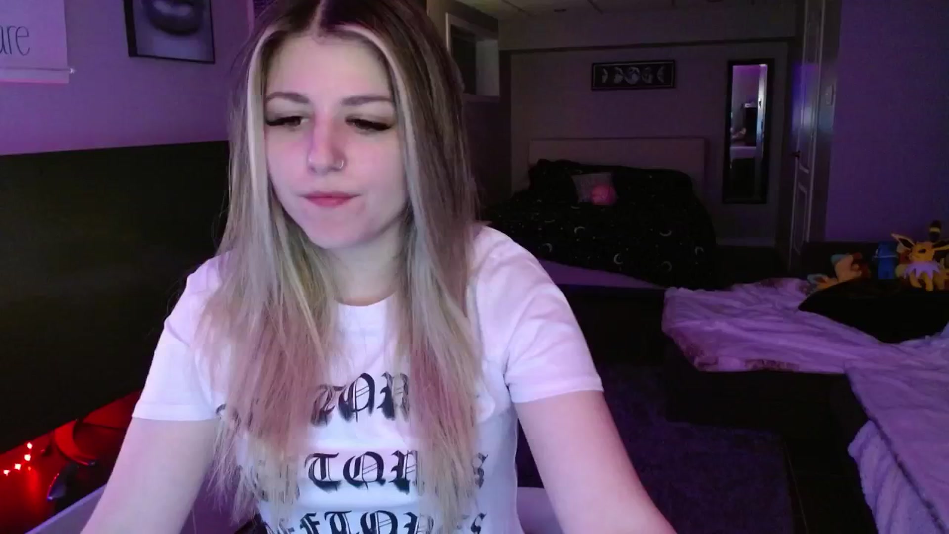 Gallery image thumbnail from Serafina's myfreecams stream on, 09/19/2024, 02:40 image 3 of 20