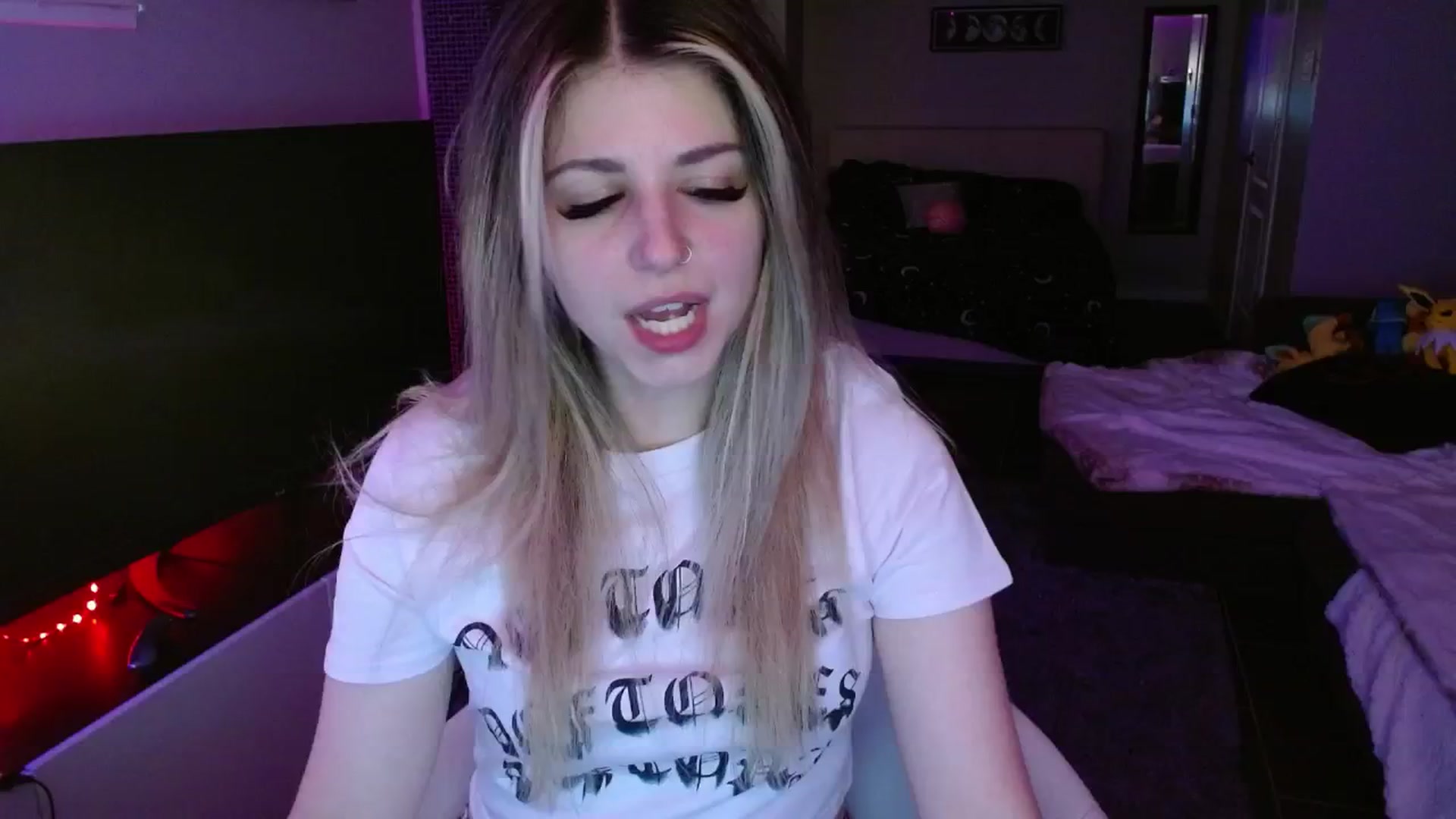 Gallery image thumbnail from Serafina's myfreecams stream on, 09/19/2024, 03:54 image 9 of 20