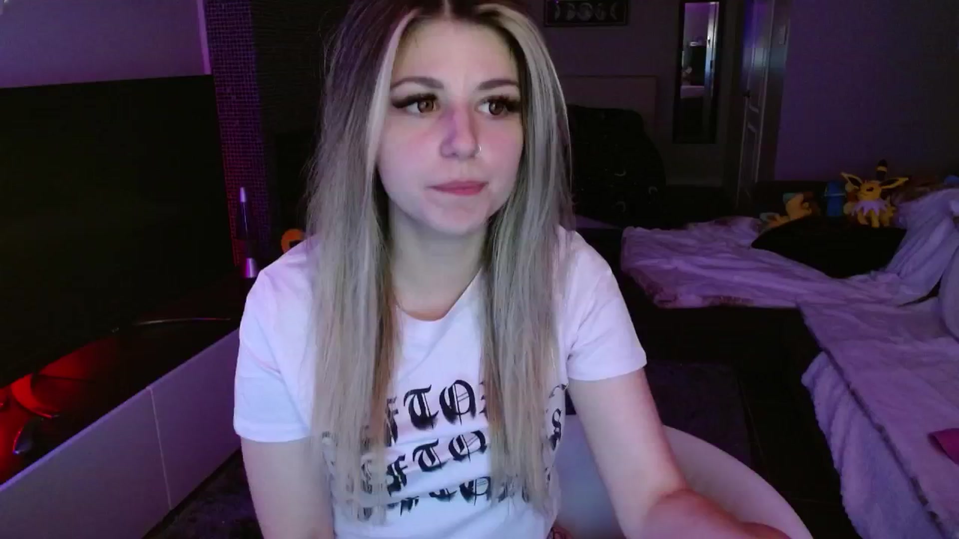 Gallery image thumbnail from Serafina's myfreecams stream on, 09/19/2024, 03:54 image 19 of 20