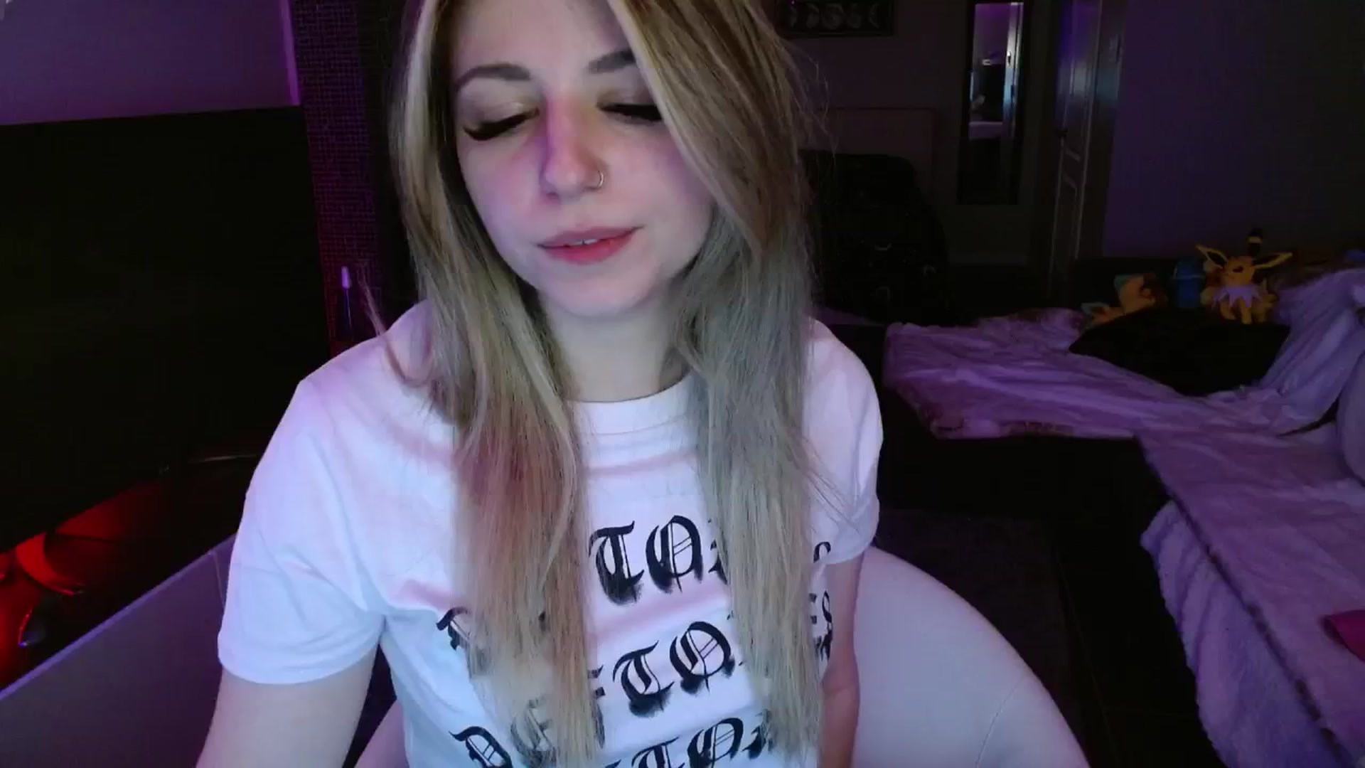 Gallery image thumbnail from Serafina's myfreecams stream on, 09/19/2024, 03:54 image 18 of 20