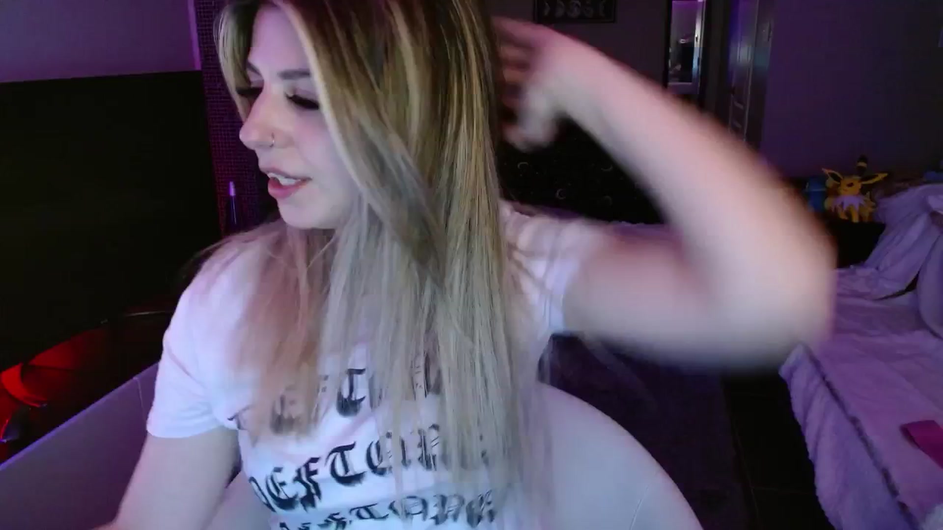 Gallery image thumbnail from Serafina's myfreecams stream on, 09/19/2024, 05:52 image 16 of 20