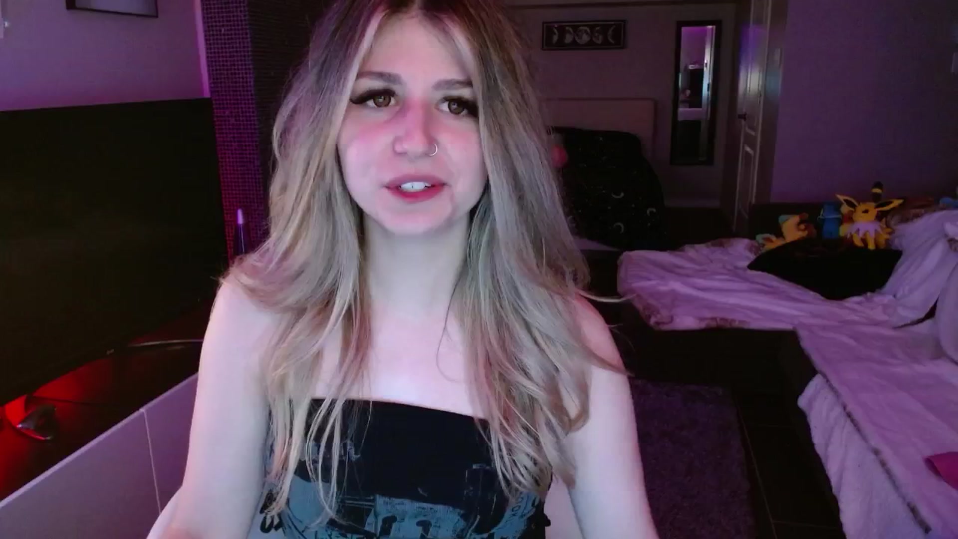 Gallery image thumbnail from Serafina's myfreecams stream on, 09/21/2024, 03:55 image 2 of 20