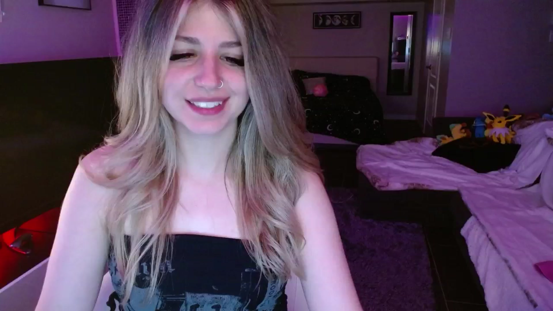 Gallery image thumbnail from Serafina's myfreecams stream on, 09/21/2024, 03:55 image 5 of 20