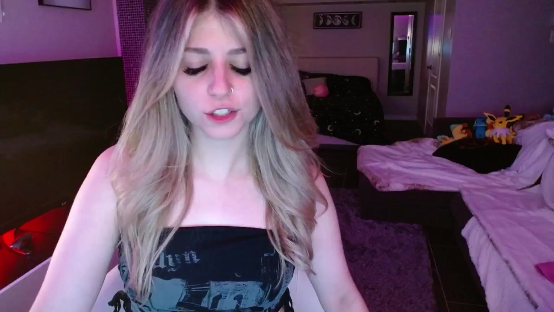 Gallery image thumbnail from Serafina's myfreecams stream on, 09/21/2024, 03:55 image 6 of 20