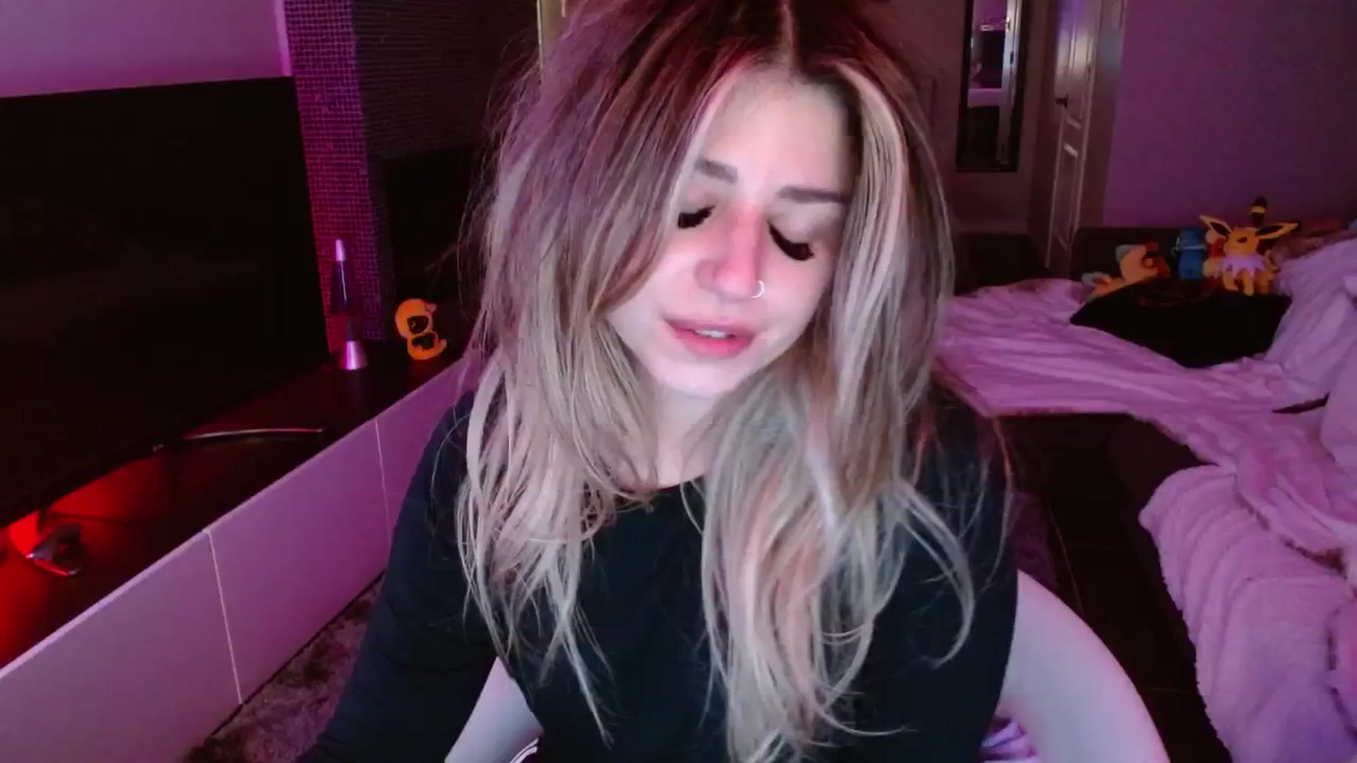 Gallery image thumbnail from Serafina's myfreecams stream on, 09/25/2024, 05:48 image 17 of 20