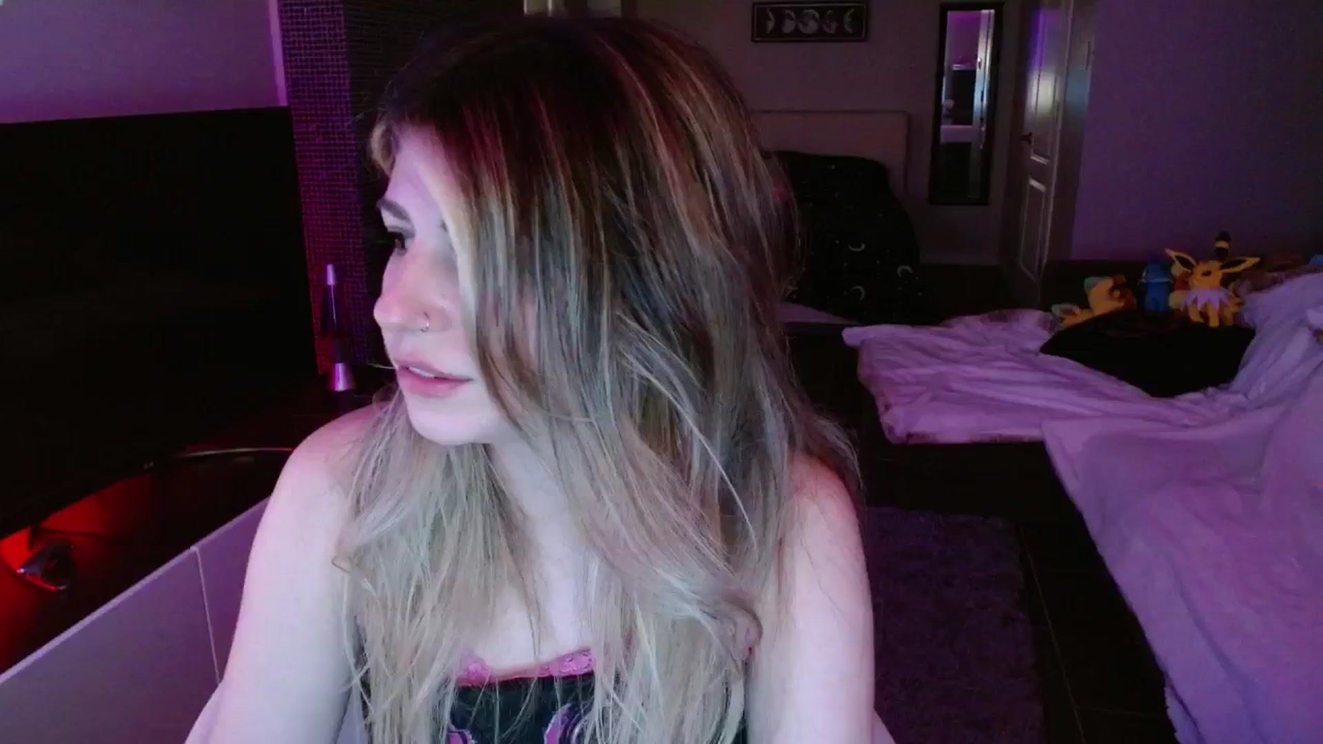 Gallery image thumbnail from Serafina's myfreecams stream on, 09/26/2024, 05:26 image 10 of 20