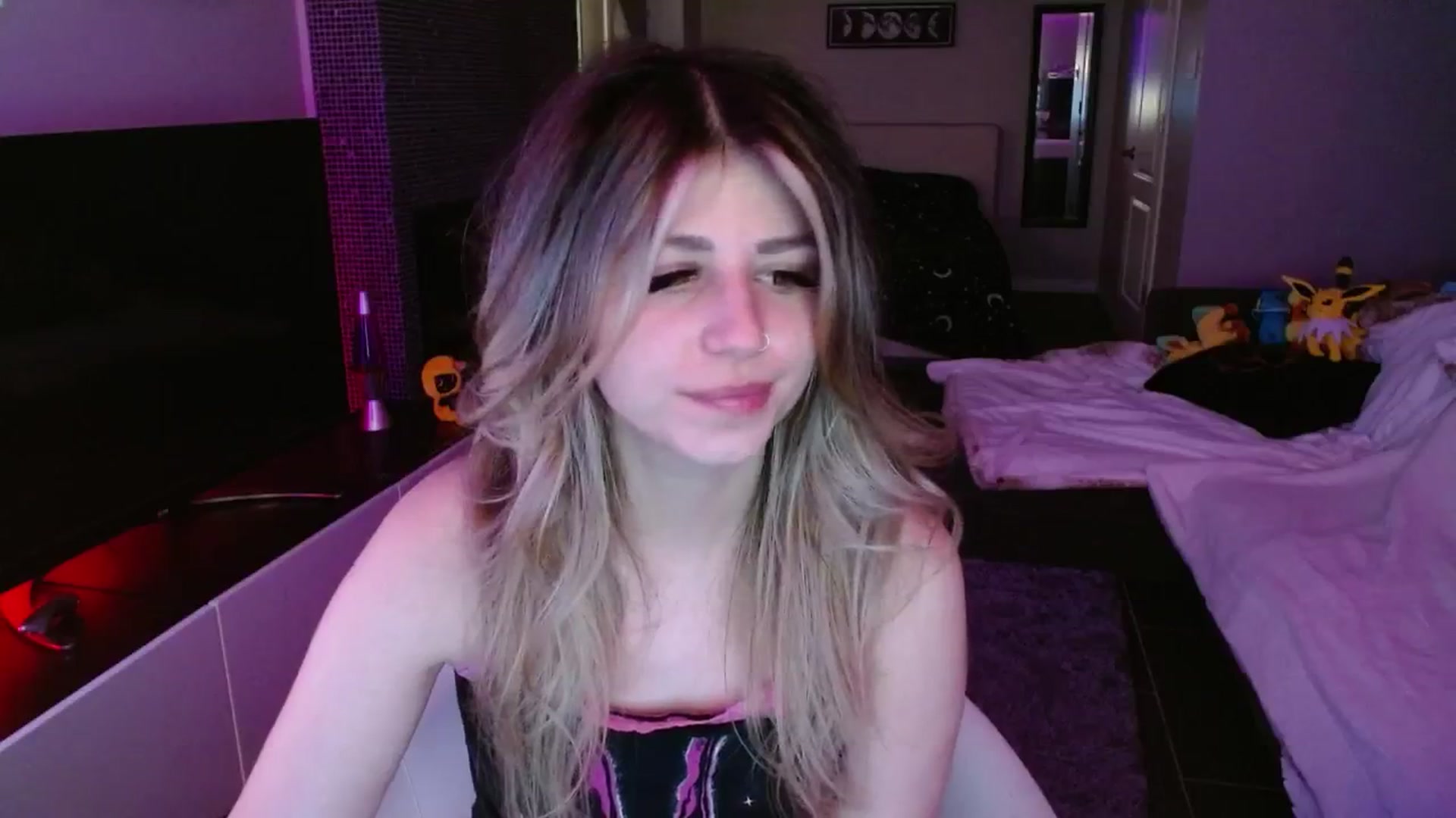 Gallery image thumbnail from Serafina's myfreecams stream on, 09/26/2024, 05:26 image 3 of 20