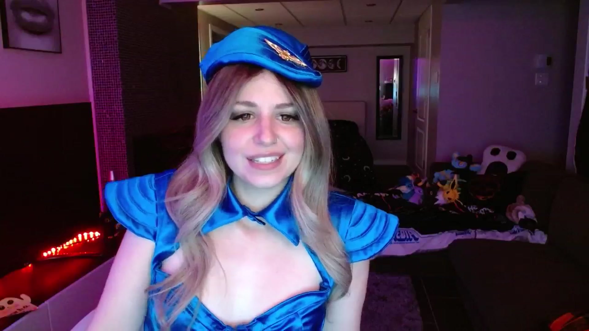 Gallery image thumbnail from Serafina's myfreecams stream on, 10/04/2024, 04:56 image 4 of 20