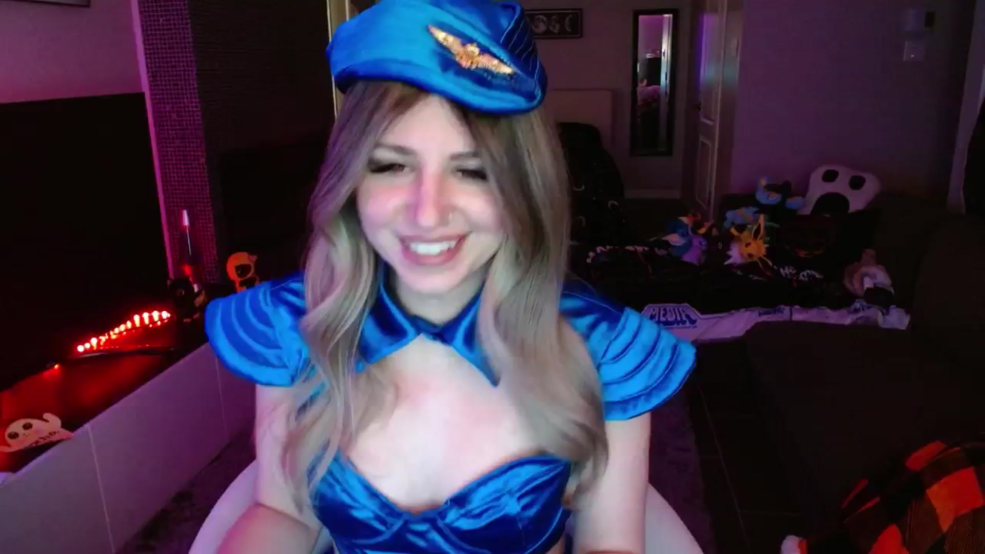 Gallery image thumbnail from Serafina's myfreecams stream on, 10/04/2024, 04:56 image 1 of 20