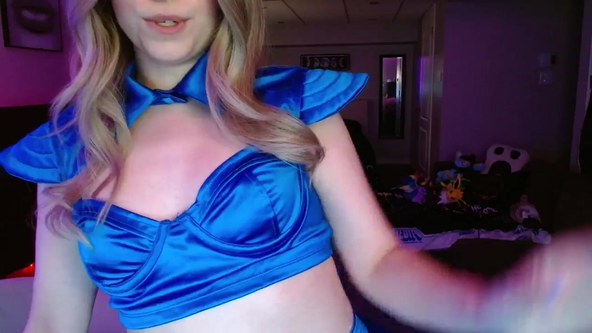 Gallery image thumbnail from Serafina's myfreecams stream on, 10/04/2024, 04:56 image 15 of 20