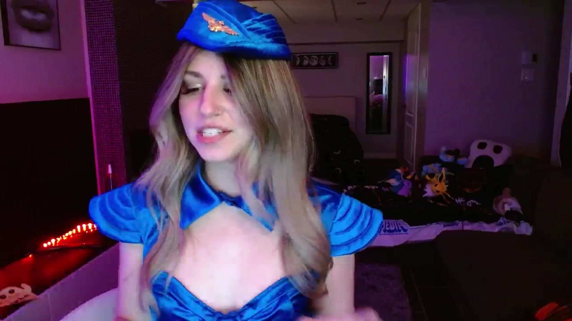 Gallery image thumbnail from Serafina's myfreecams stream on, 10/04/2024, 04:56 image 12 of 20