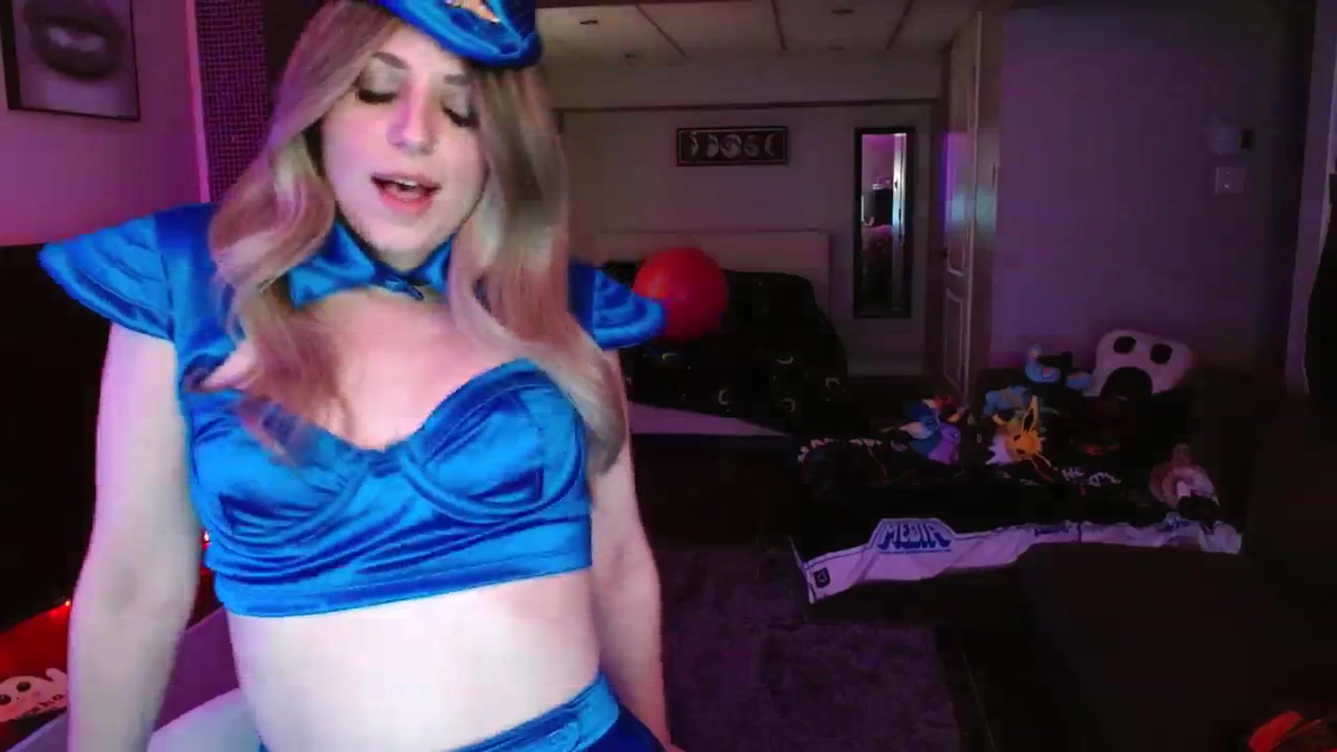 Gallery image thumbnail from Serafina's myfreecams stream on, 10/04/2024, 04:56 image 5 of 20