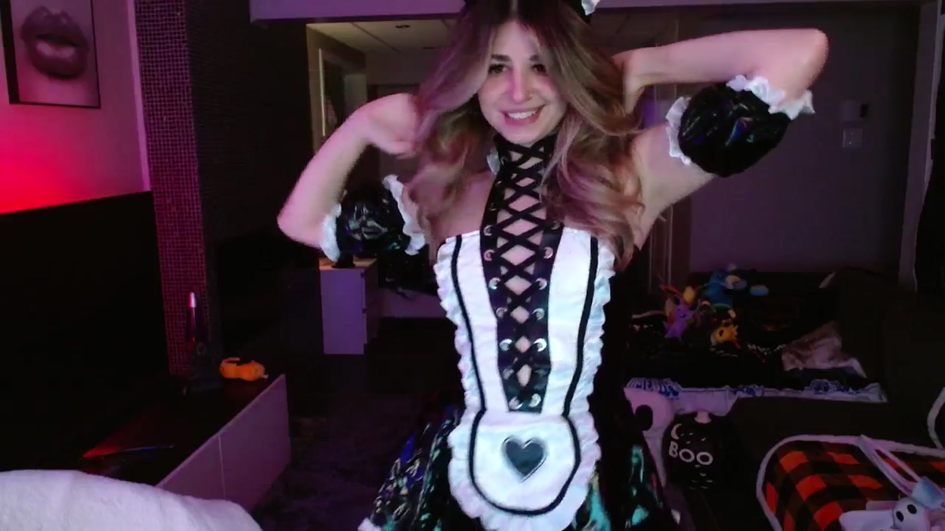 Gallery image thumbnail from Serafina's myfreecams stream on, 10/09/2024, 02:10 image 6 of 20