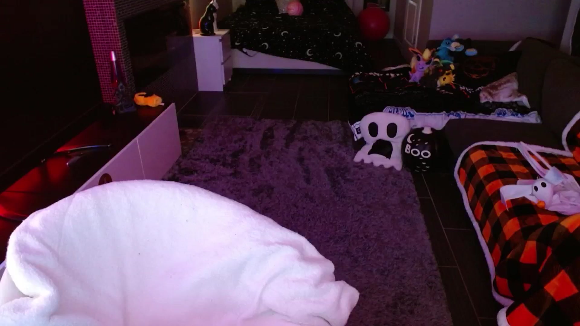 Gallery image thumbnail from Serafina's myfreecams stream on, 10/09/2024, 02:10 image 14 of 20