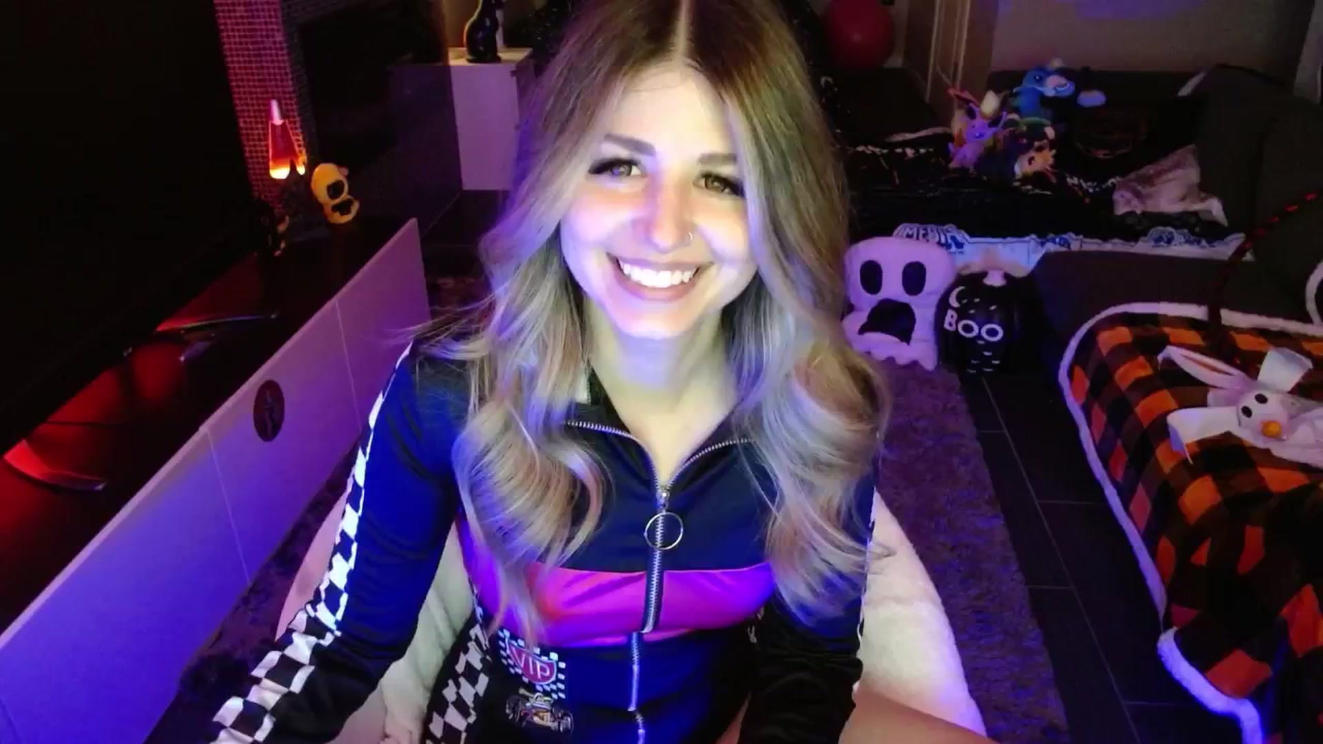 Gallery image thumbnail from Serafina's myfreecams stream on, 10/09/2024, 04:35 image 16 of 20