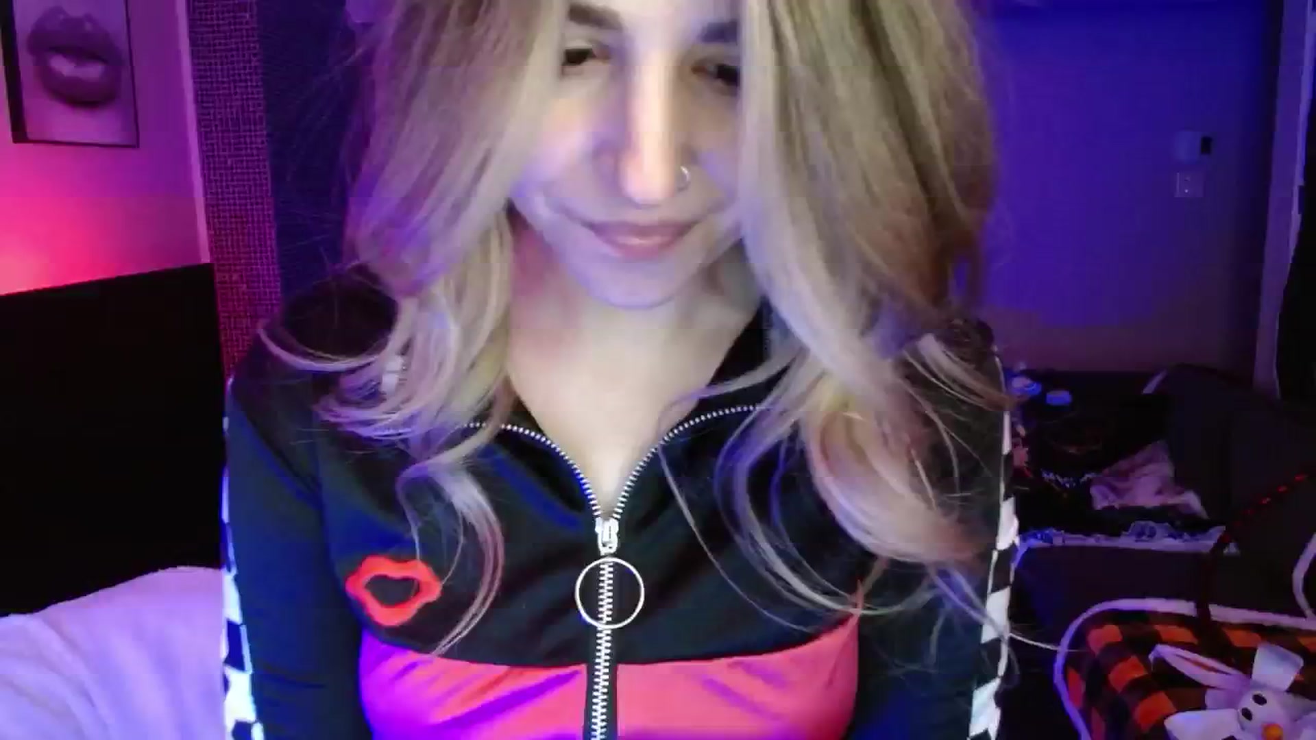 Gallery image thumbnail from Serafina's myfreecams stream on, 10/09/2024, 04:35 image 14 of 20