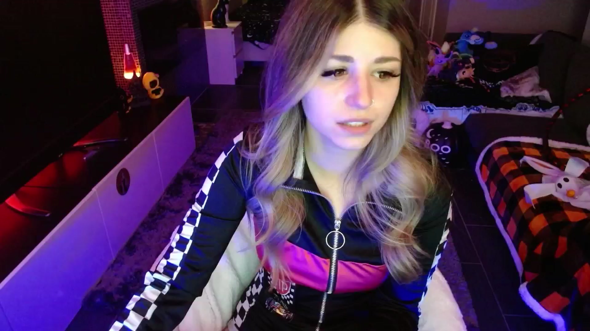 Gallery image thumbnail from Serafina's myfreecams stream on, 10/09/2024, 04:35 image 20 of 20