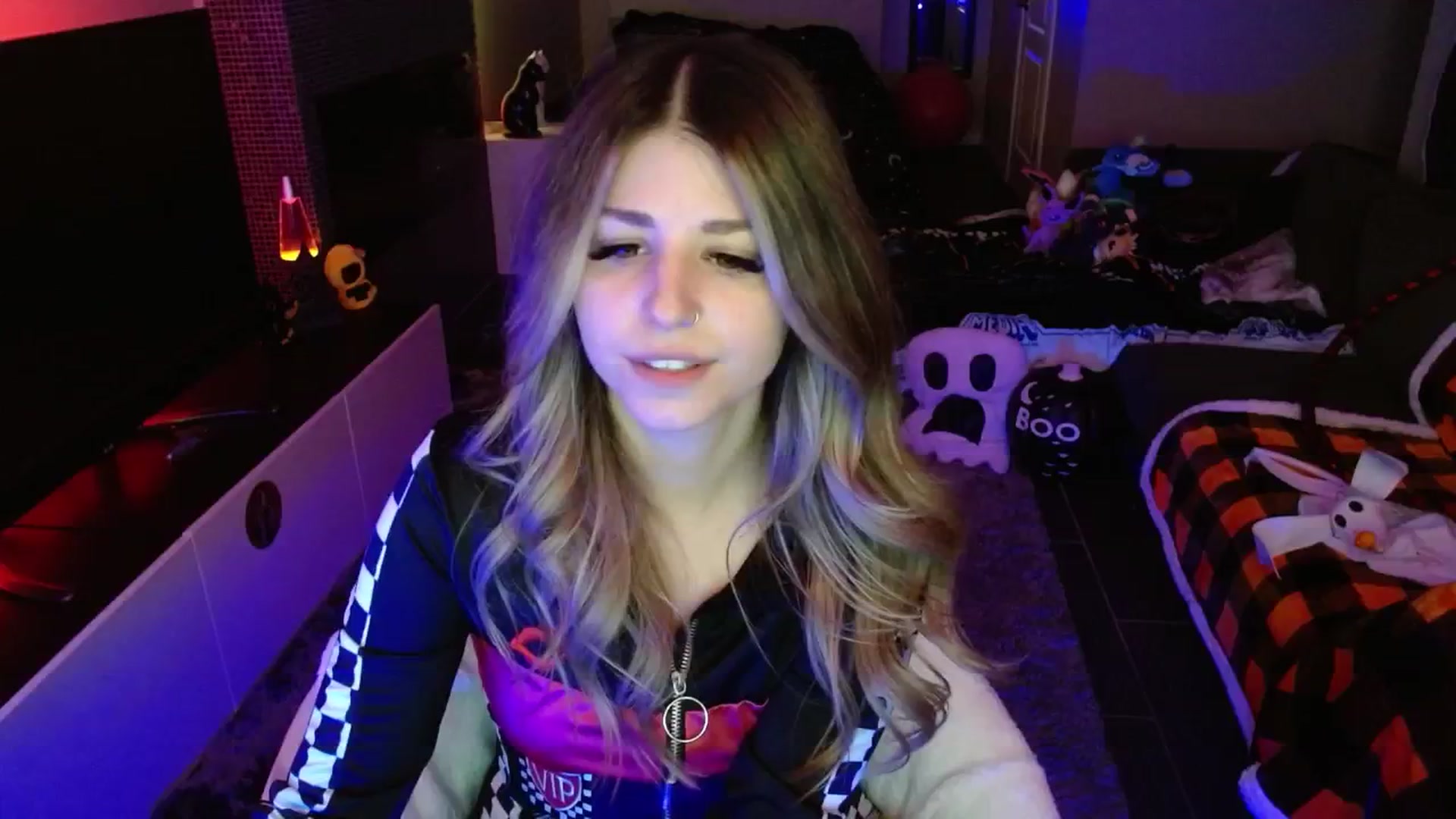 Gallery image thumbnail from Serafina's myfreecams stream on, 10/09/2024, 04:35 image 8 of 20