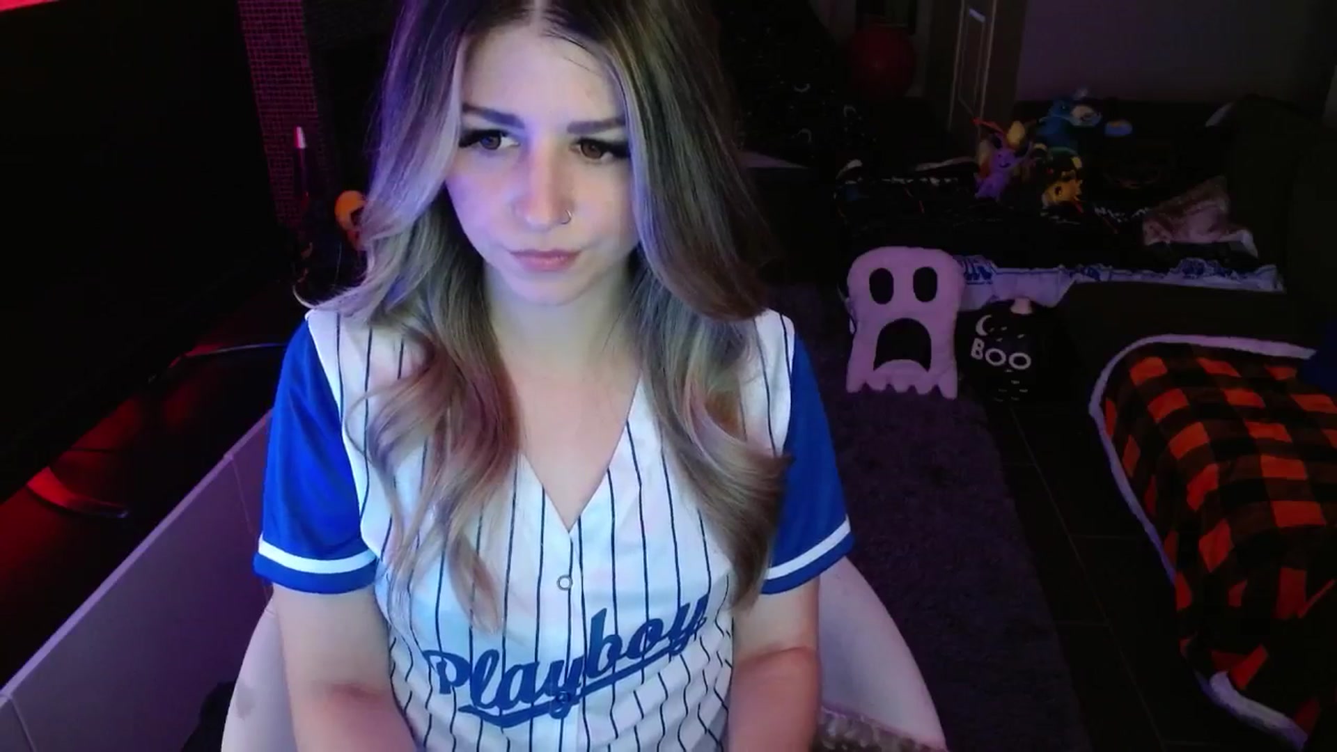 Gallery image thumbnail from Serafina's myfreecams stream on, 10/10/2024, 03:41 image 10 of 20