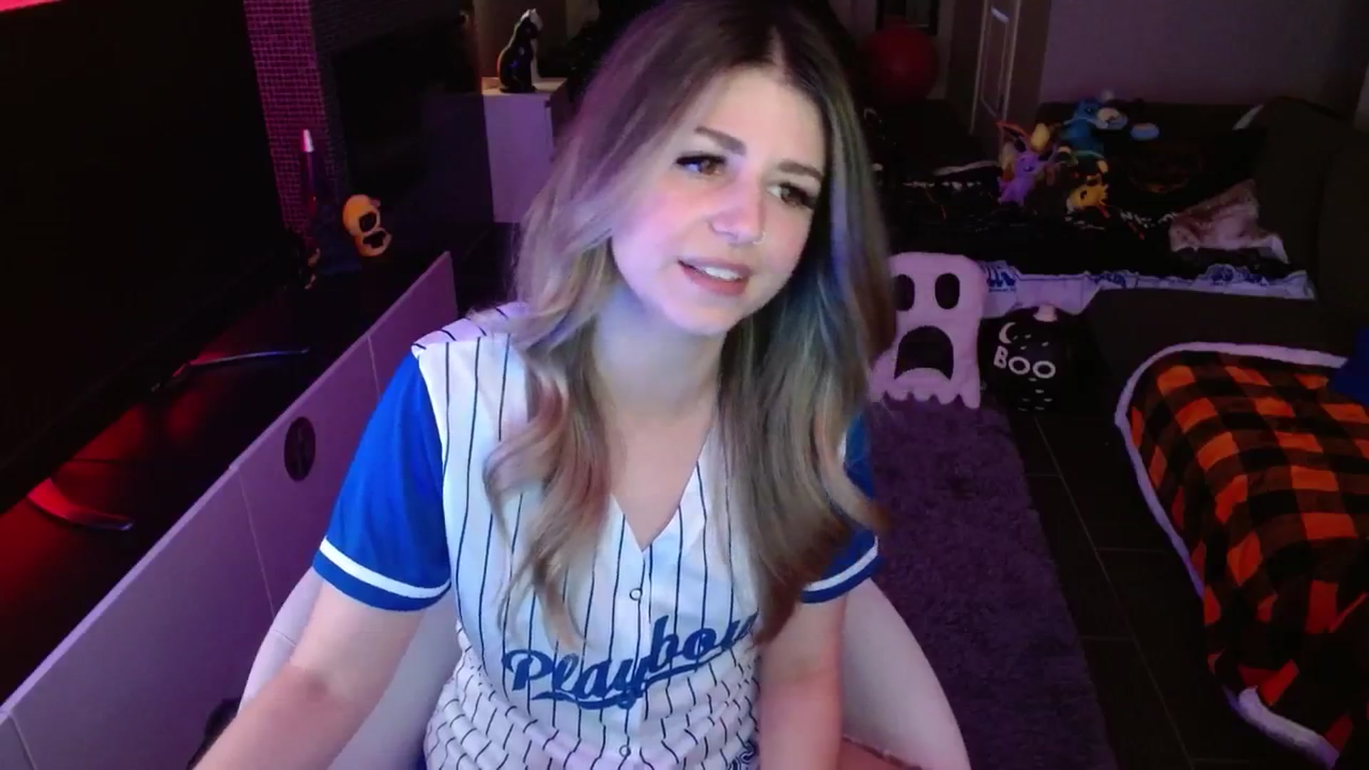 Gallery image thumbnail from Serafina's myfreecams stream on, 10/10/2024, 03:41 image 15 of 20