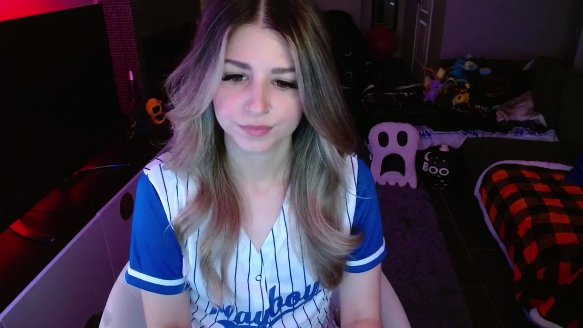 Gallery image thumbnail from Serafina's myfreecams stream on, 10/10/2024, 03:41 image 7 of 20