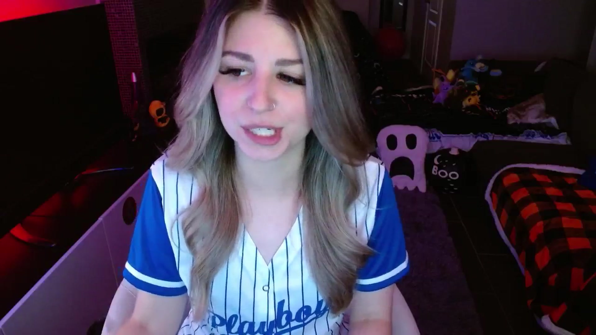 Gallery image thumbnail from Serafina's myfreecams stream on, 10/10/2024, 03:41 image 6 of 20