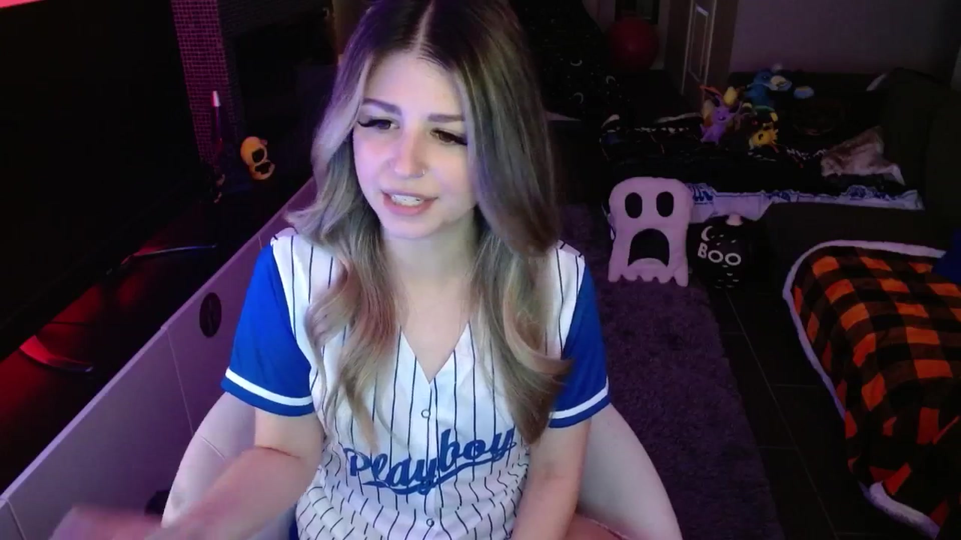 Gallery image thumbnail from Serafina's myfreecams stream on, 10/10/2024, 03:41 image 14 of 20