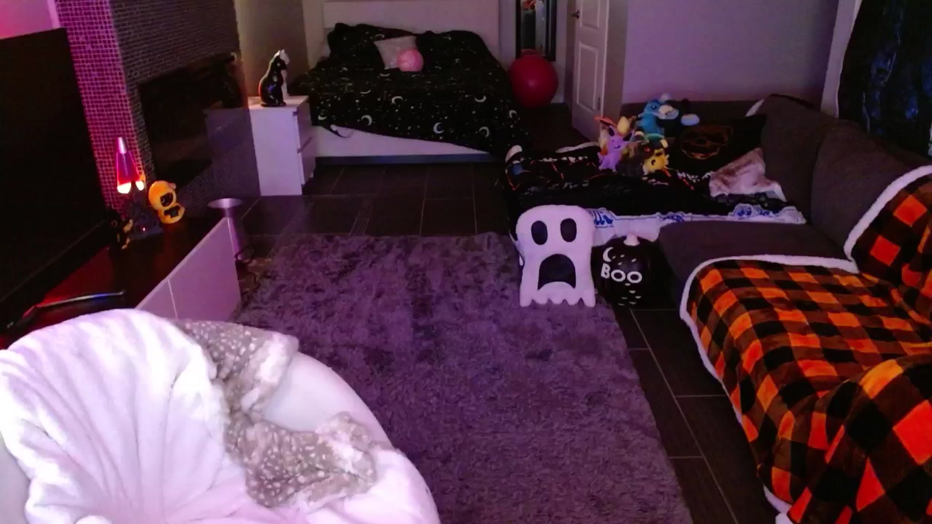 Gallery image thumbnail from Serafina's myfreecams stream on, 10/13/2024, 03:21 image 16 of 20