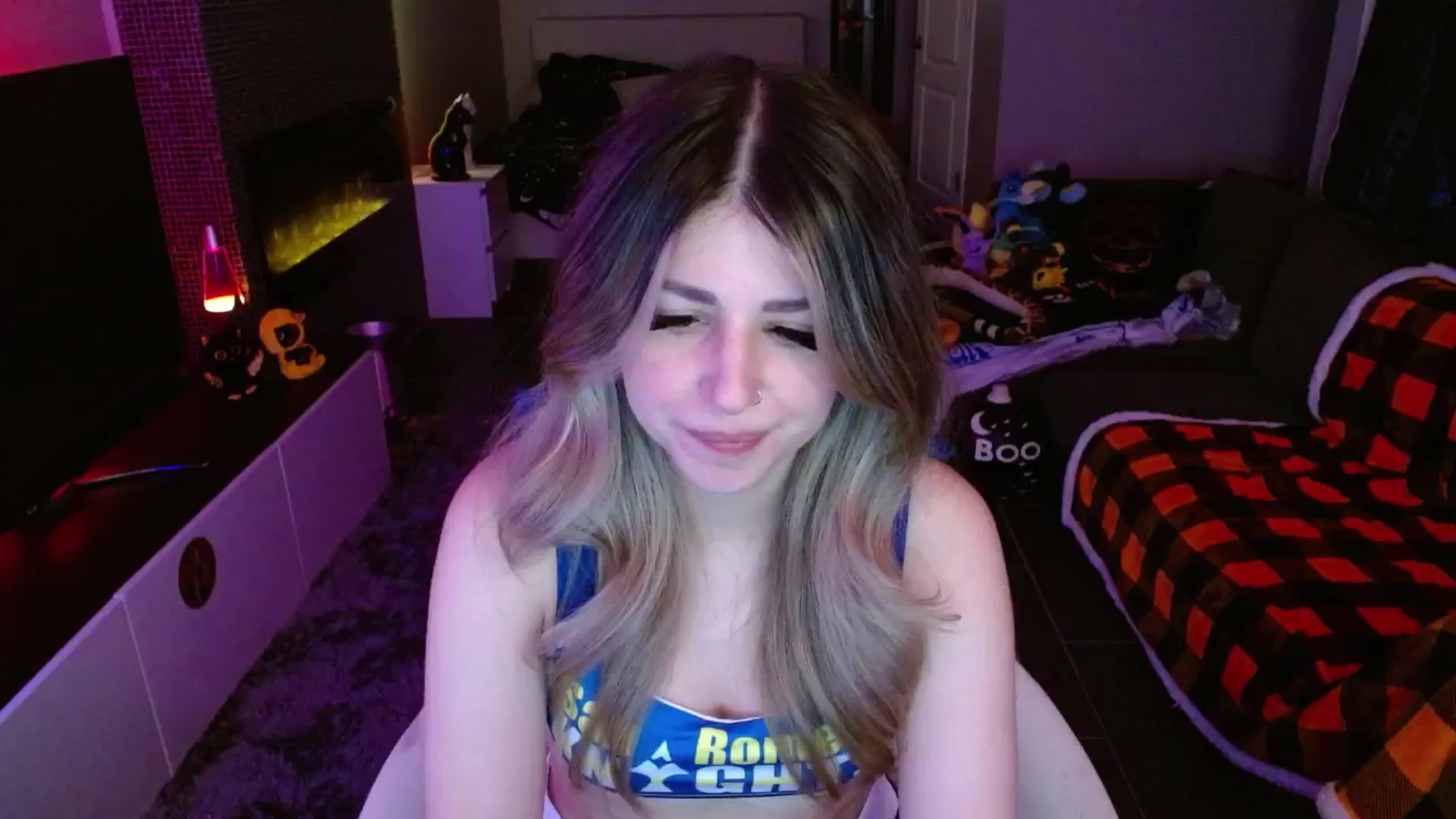 Gallery image thumbnail from Serafina's myfreecams stream on, 10/17/2024, 03:19 image 19 of 20
